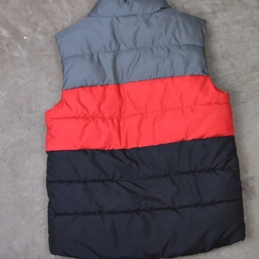 Boys Sonoma Cozy Soft Micro-fleece Lined Puffer Vest,‎ Size 6 Black Grey Red